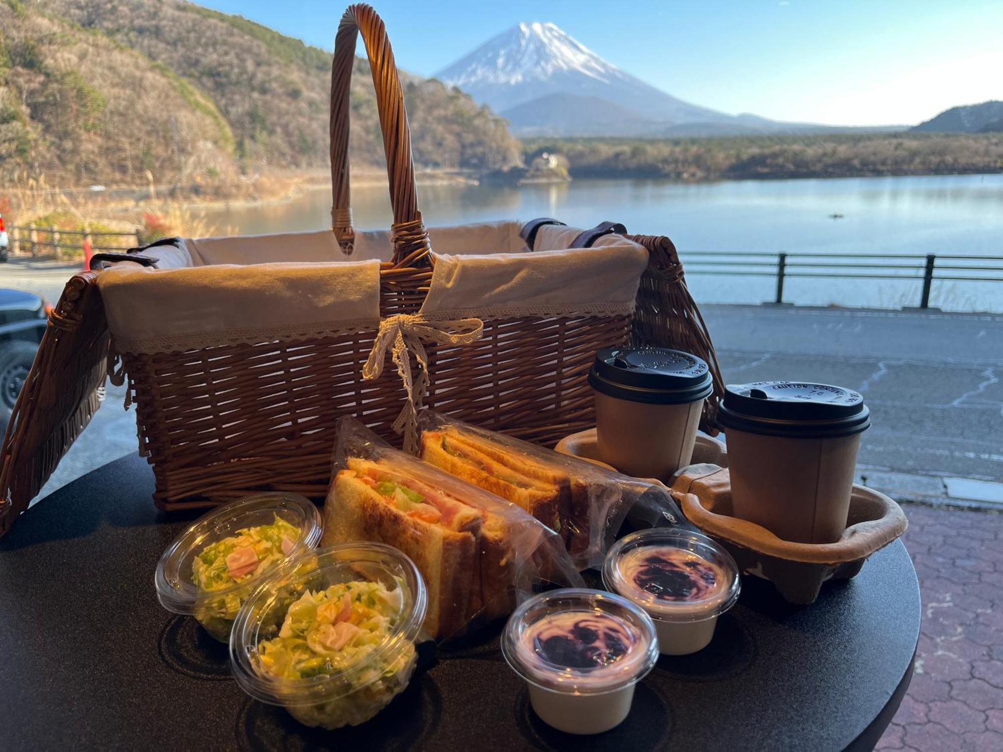Shoji Lake Hotel Фудзикавагутико Экстерьер фото